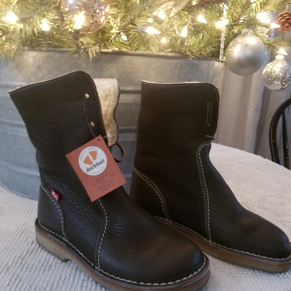Arhus Duckfeet brand boots sz 39